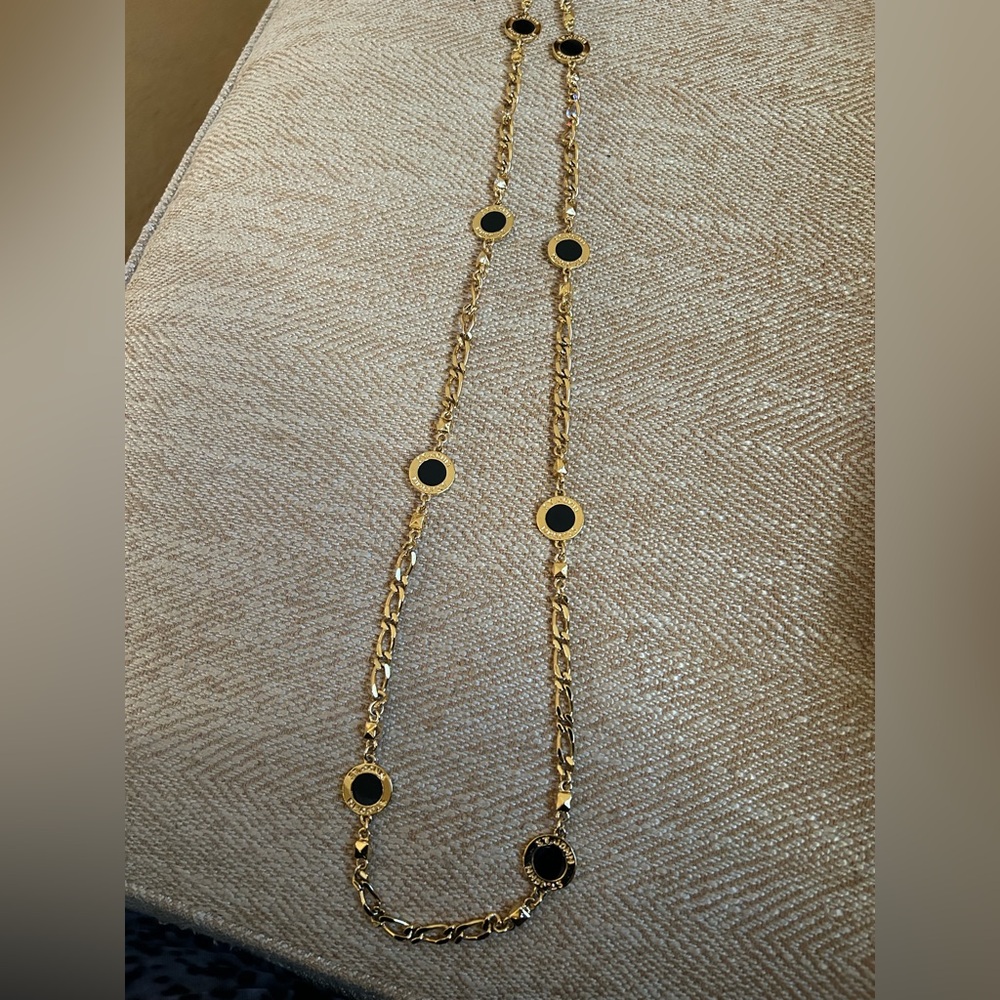 St. John Vintage Elegant Gold and Black Necklace - Picture 3 of 3